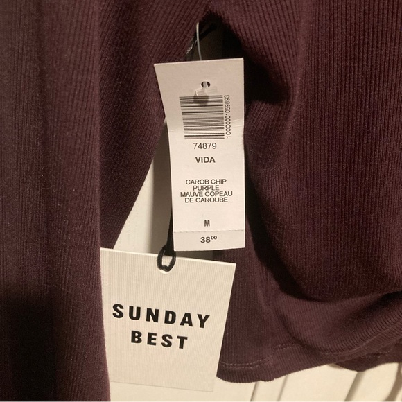 BNWT Aritzia Sunday Best Vida top size medium - Picture 2 of 2